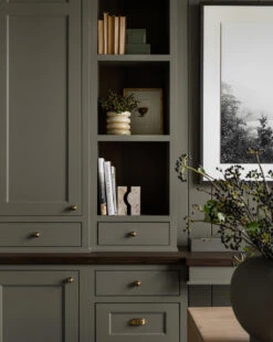 Butterscotch Stoneware Planter -Home Improvement Shop Catalogue Shoot 73 5ded0c4d e138 4996 a198 b48fff593400