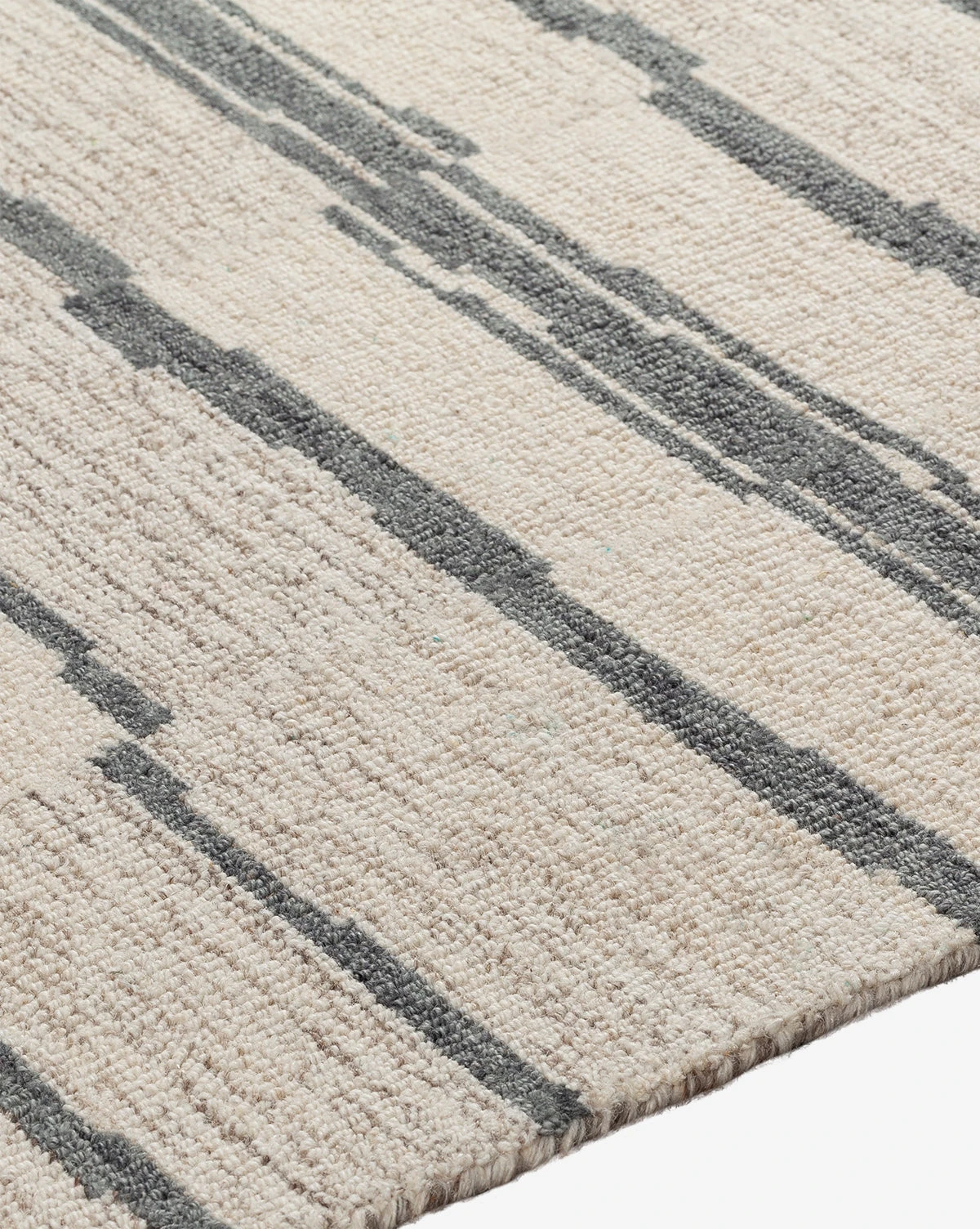 Virden Hand-Tufted Wool Rug 4 Virden Hand-Tufted Wool Rug - Image 4